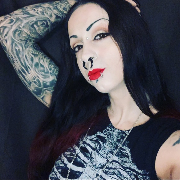 Meet your Posher, Rotten - Picture 4 of 5